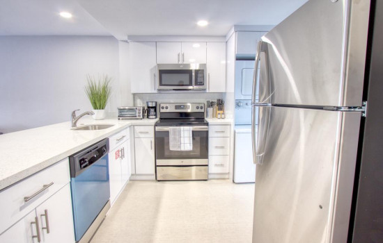  Designer Two Bedroom With Stunning River Views